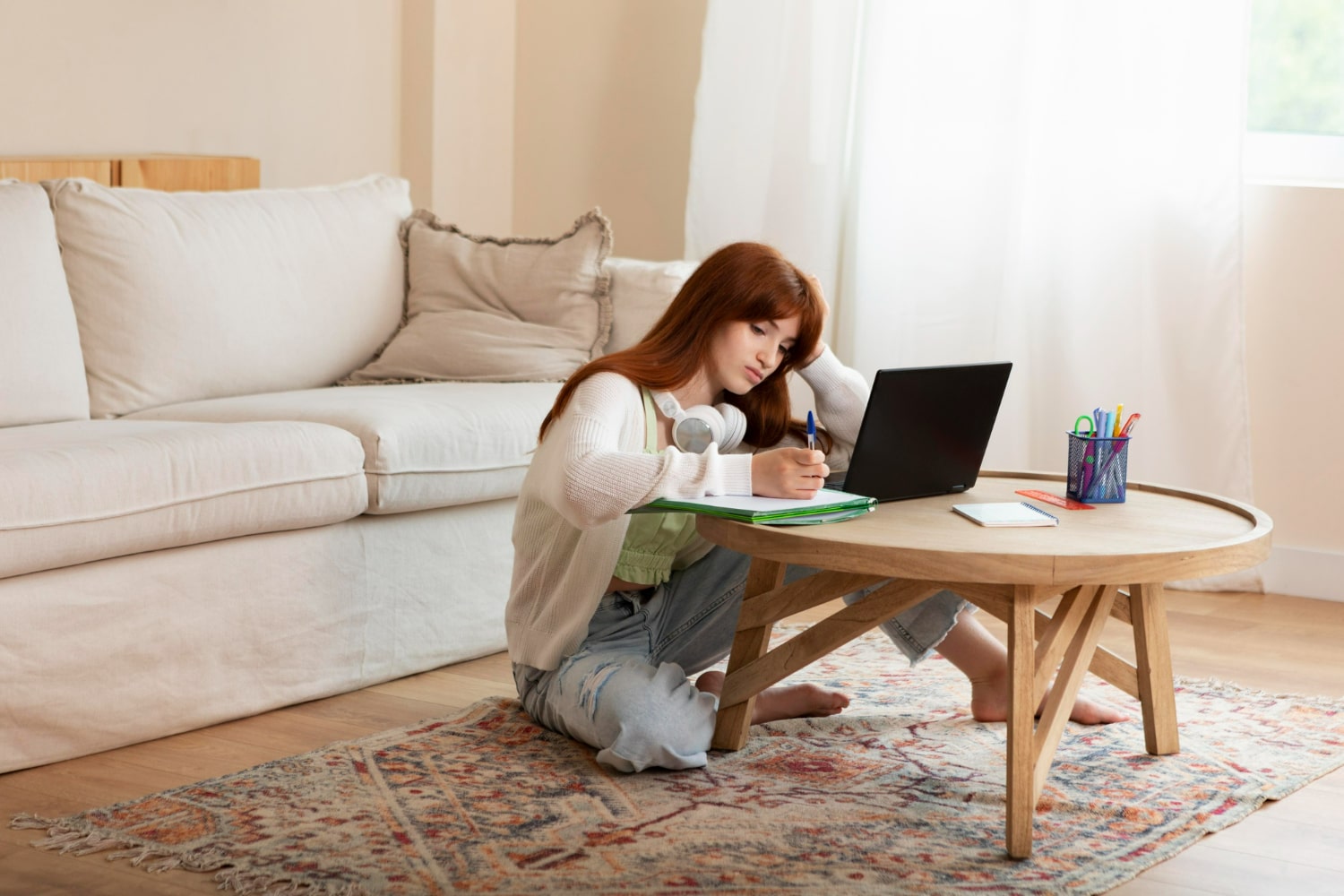 Echilibrul între muncă și viața personală atunci când lucrezi de acasă: importanța stabilirii limitelor