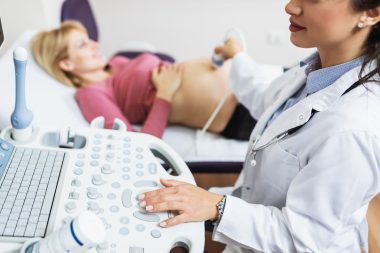 Este ecografia sigură pentru femeile însărcinate?